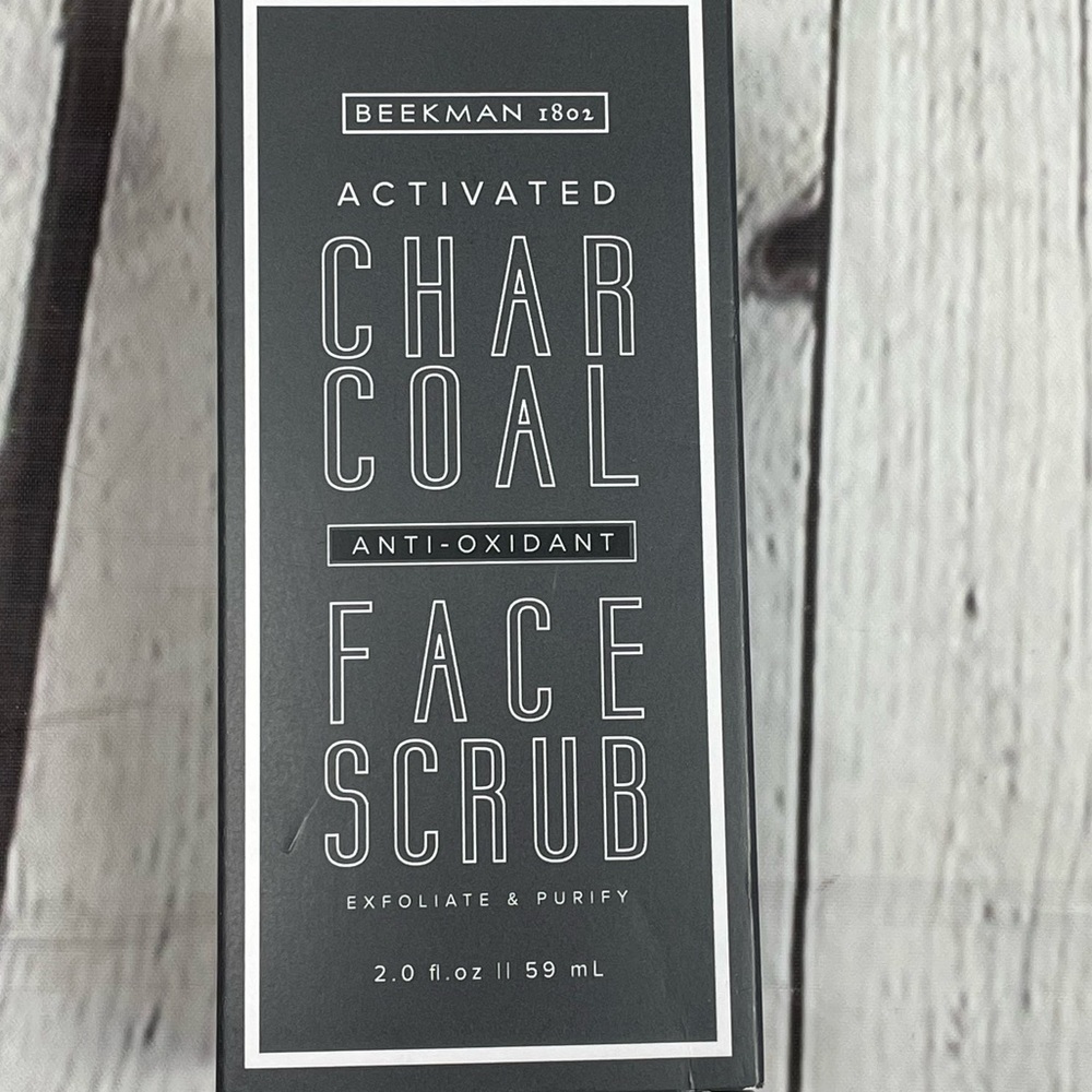 Beekman 1802 Activated Charcoal Anti-Oxidant Face Scrub Size 2 oz Sealed